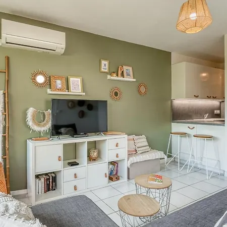 アパート La Fossette , 4 Personnes, 5mn De La Plage, Wifi, Climatisation, Parking, Terrasse Sans Vis-a-vis *